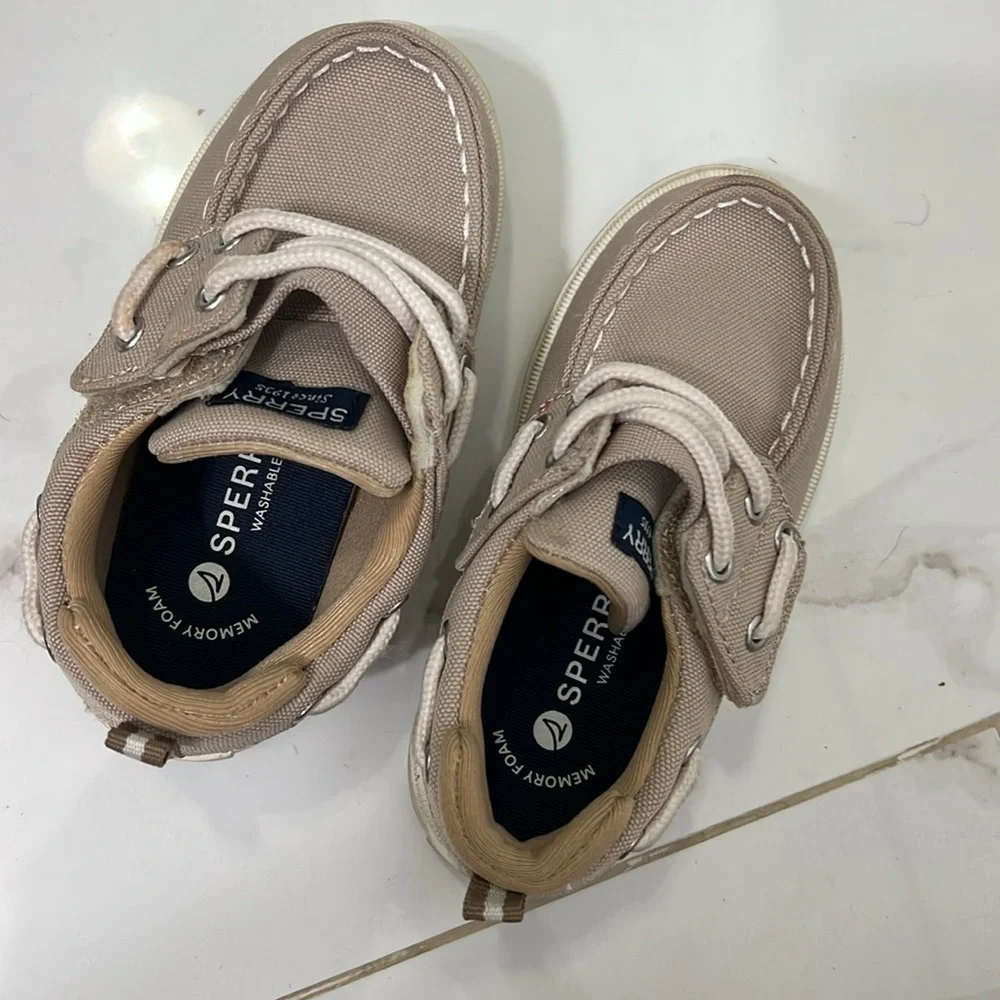 Toddler Boys Sperry Boat Shoes - Excellent Condition - Worn Once - Size 8M